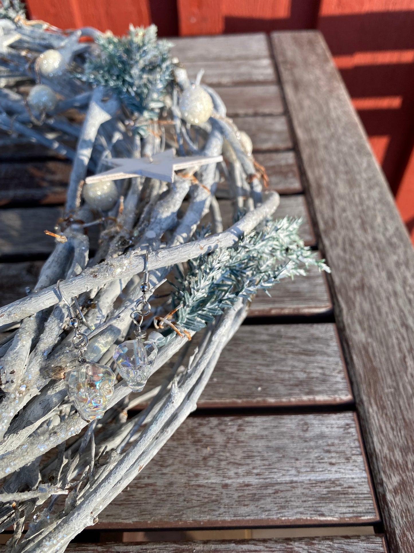 Kristallörhängen med döskalle