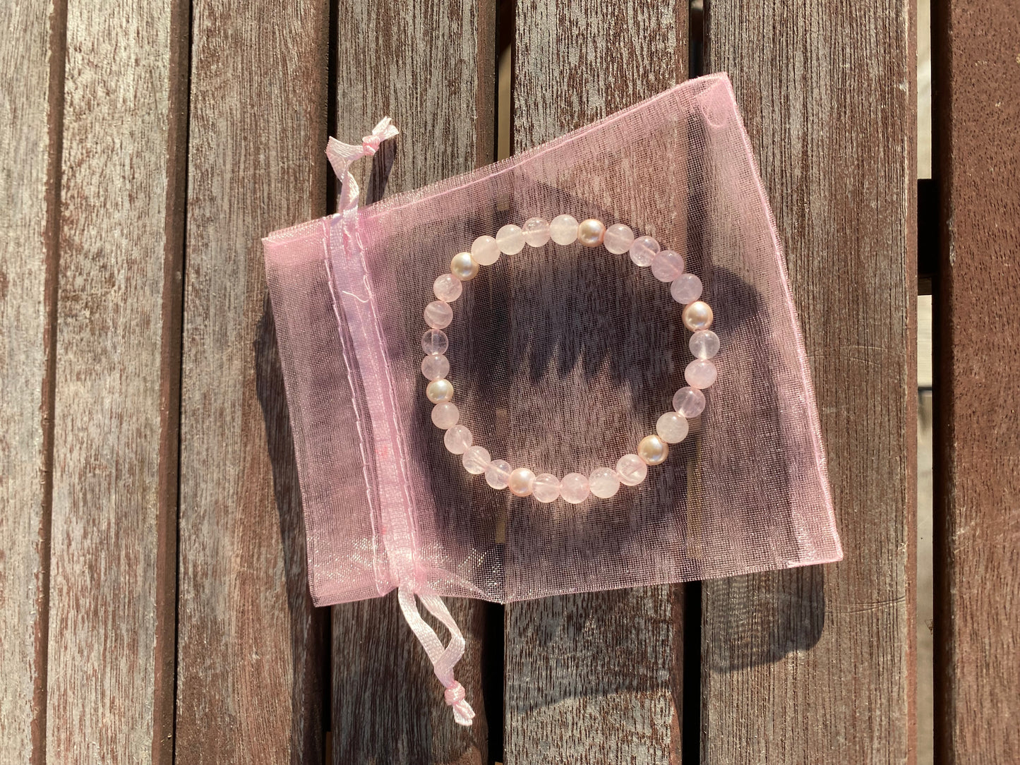 Rosa kristallarmband i rosenkvarts