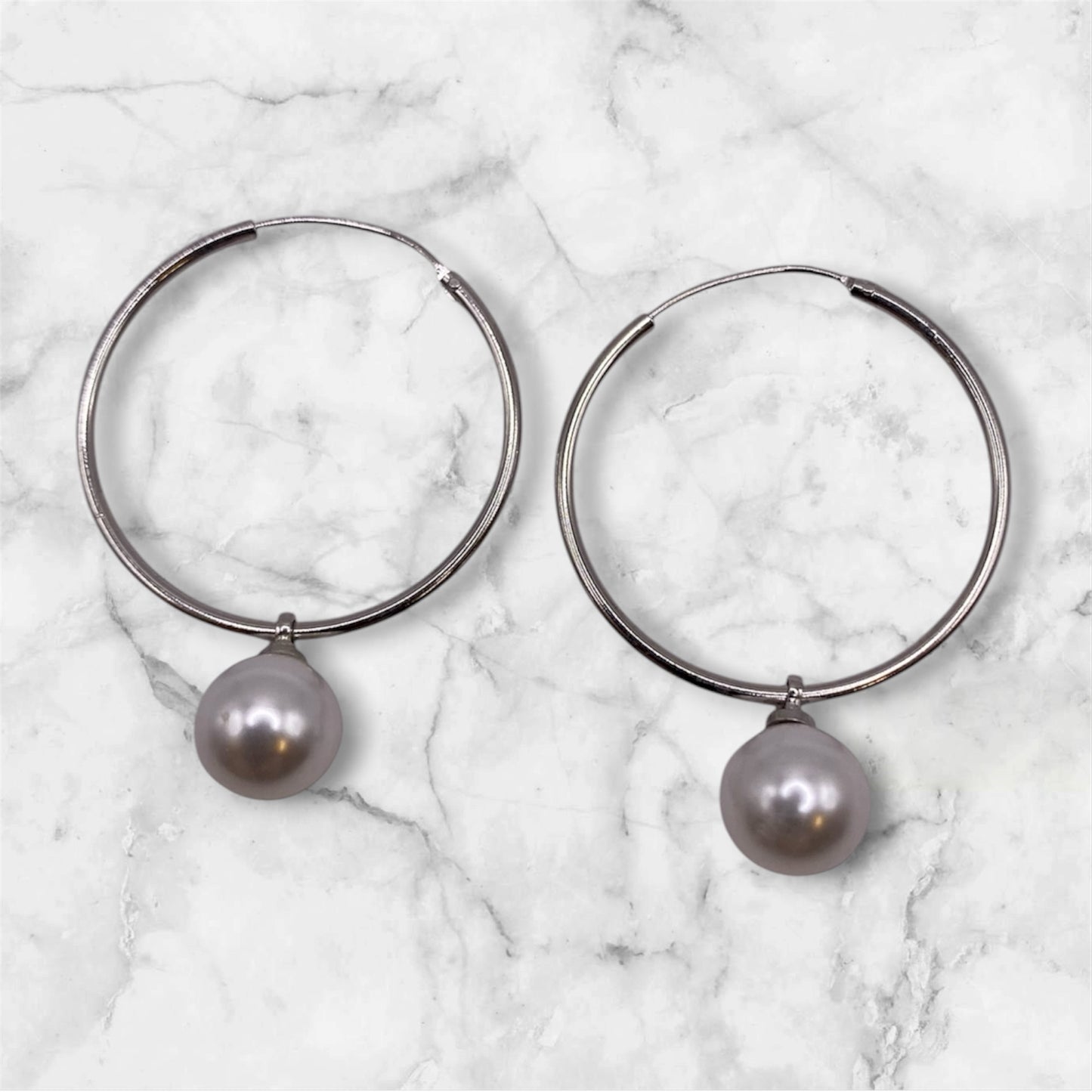 Silverhoops med pärlhänge, 25 mm