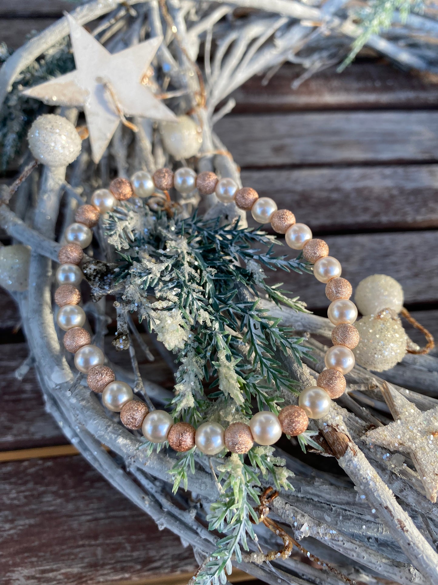 Pärlarmband med vita och roséfärgade stardustpärlor