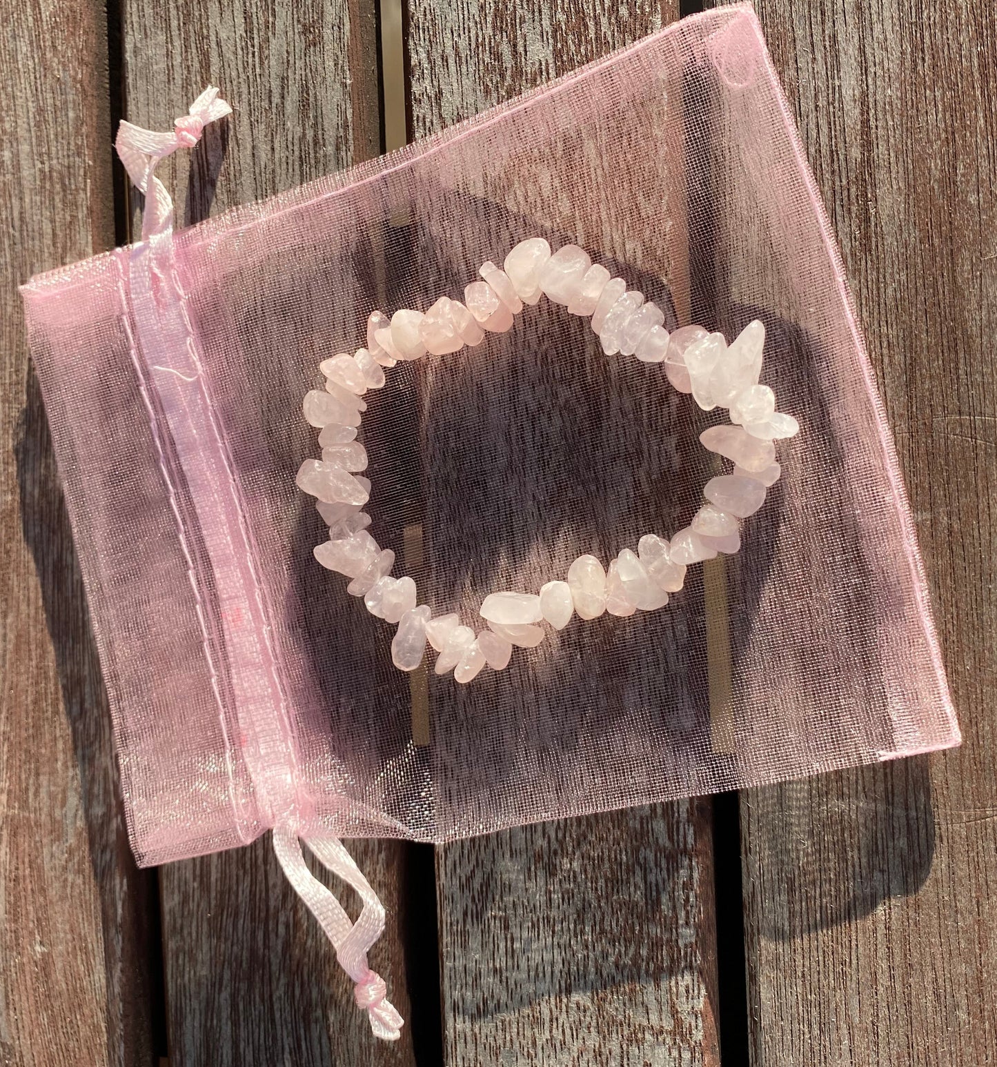 Armband i rosenkvartskristall